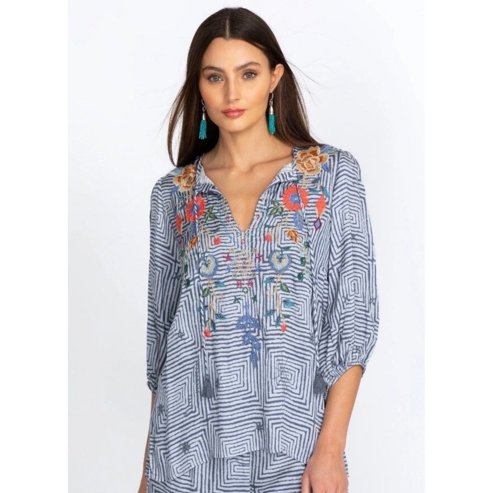 Johnny Was Workshop Grey Geometric Floral Embroidered Tassel Peasant Blouse M